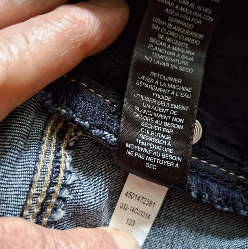 Chico's So Slimming Jeweled Jean Crop Pants Insm 26" Waist 30" Mid-rise Pre-own - Picture 8 of 13